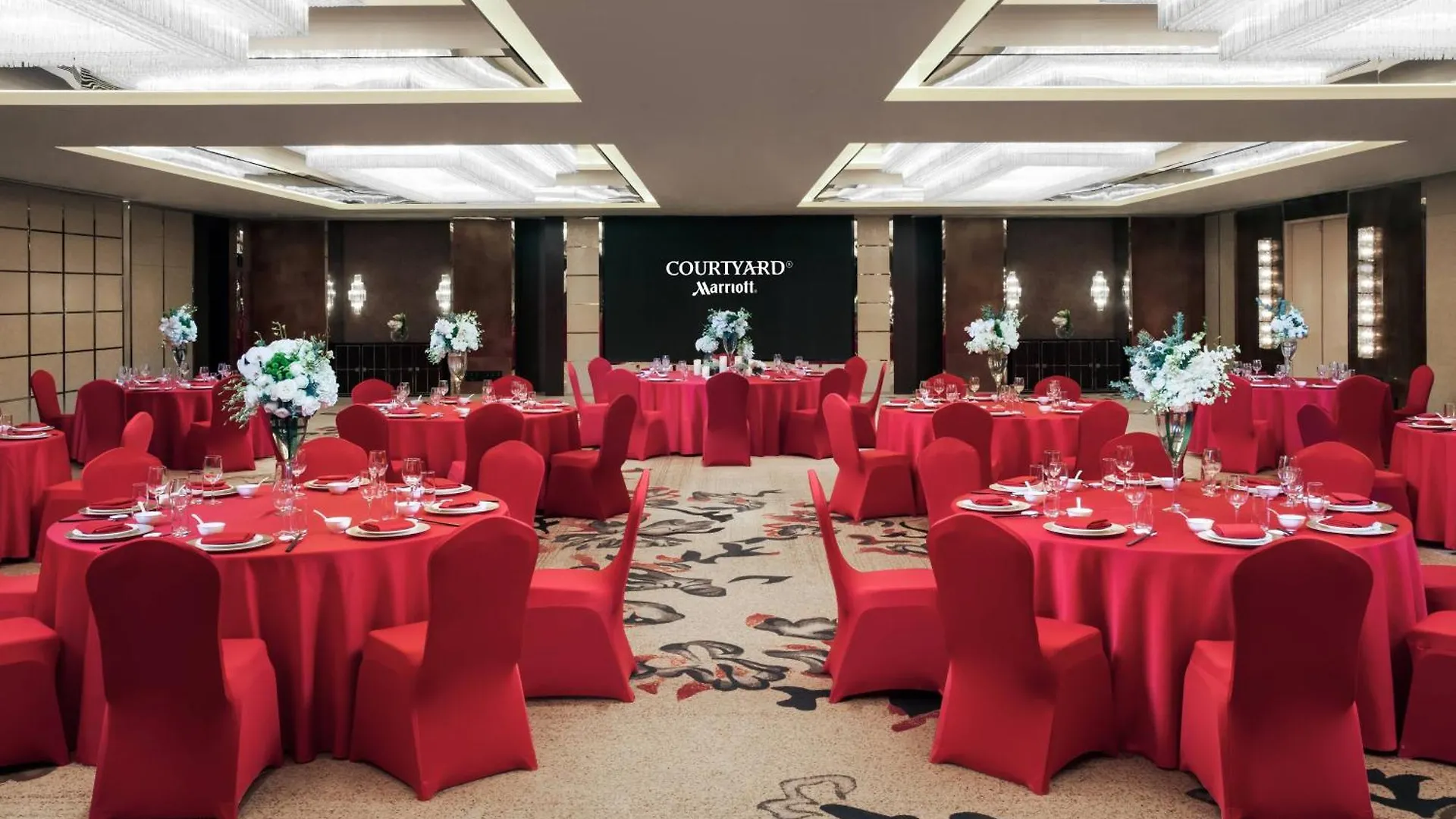 Courtyard By Marriott Shanghai Changfeng Park 5*,
