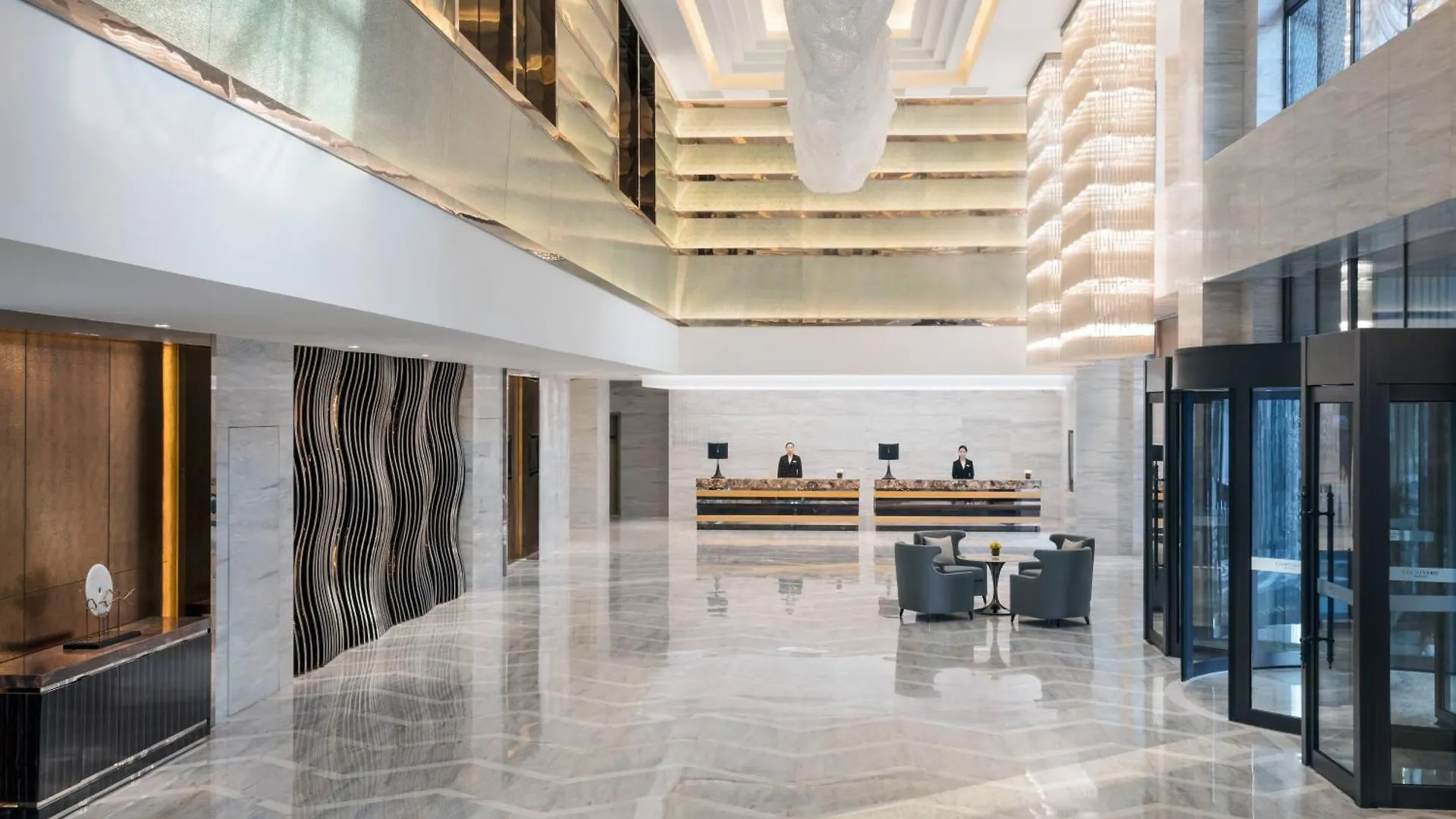 Courtyard By Marriott Shanghai Changfeng Park Hotel