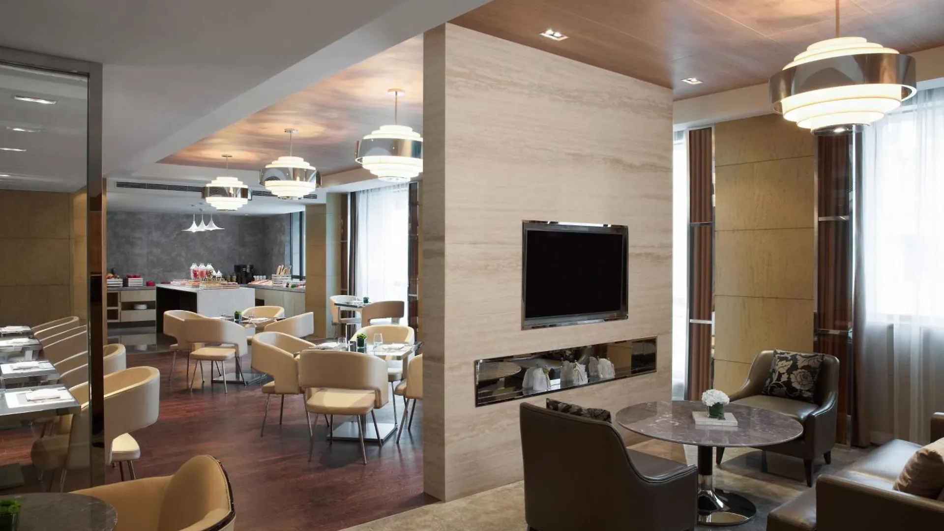 Courtyard By Marriott Shanghai Changfeng Park China